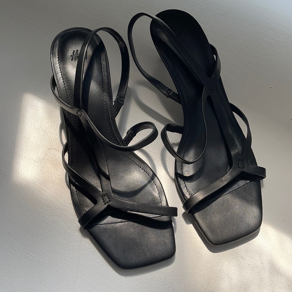 H&M Strappy Black Sandals size 38/7